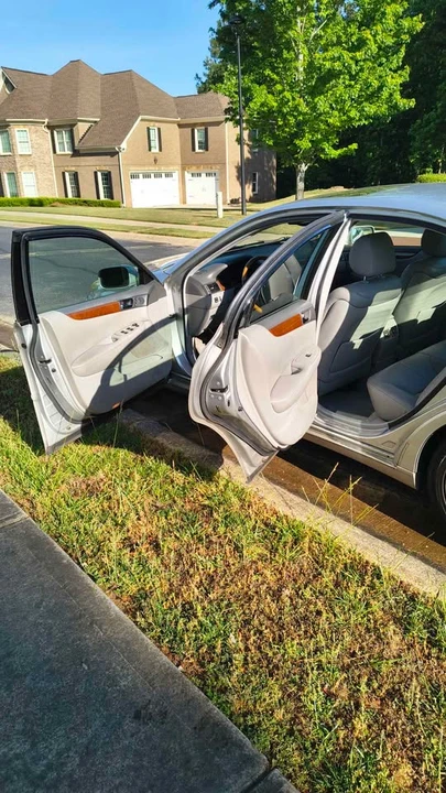 2005 Lexus ES 4th Gen - Image 15 of 20