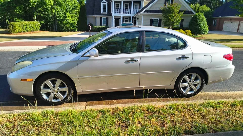 2005 Lexus ES 4th Gen - Image 2 of 20