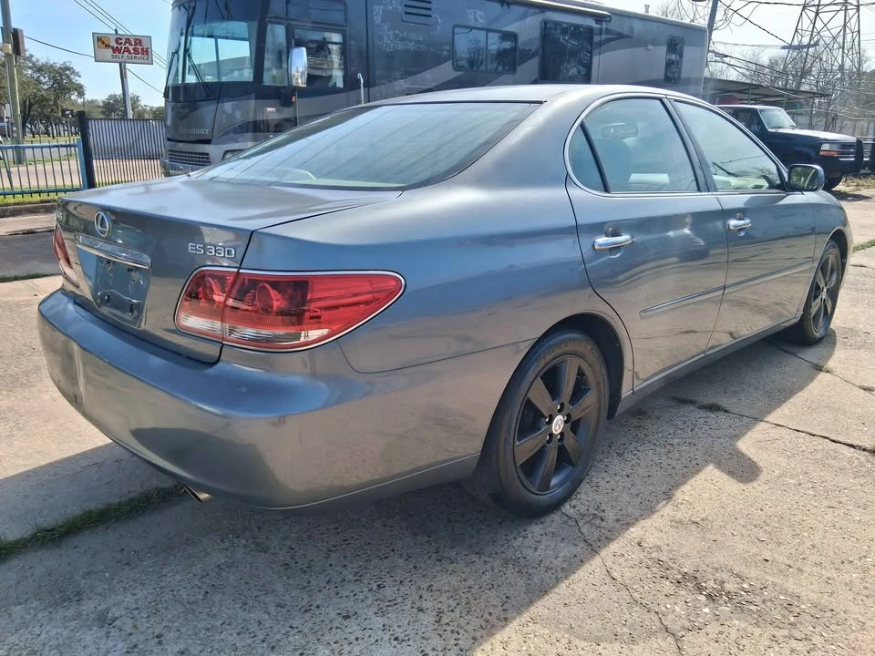 2005 Lexus ES 4th Gen - Image 4 of 13