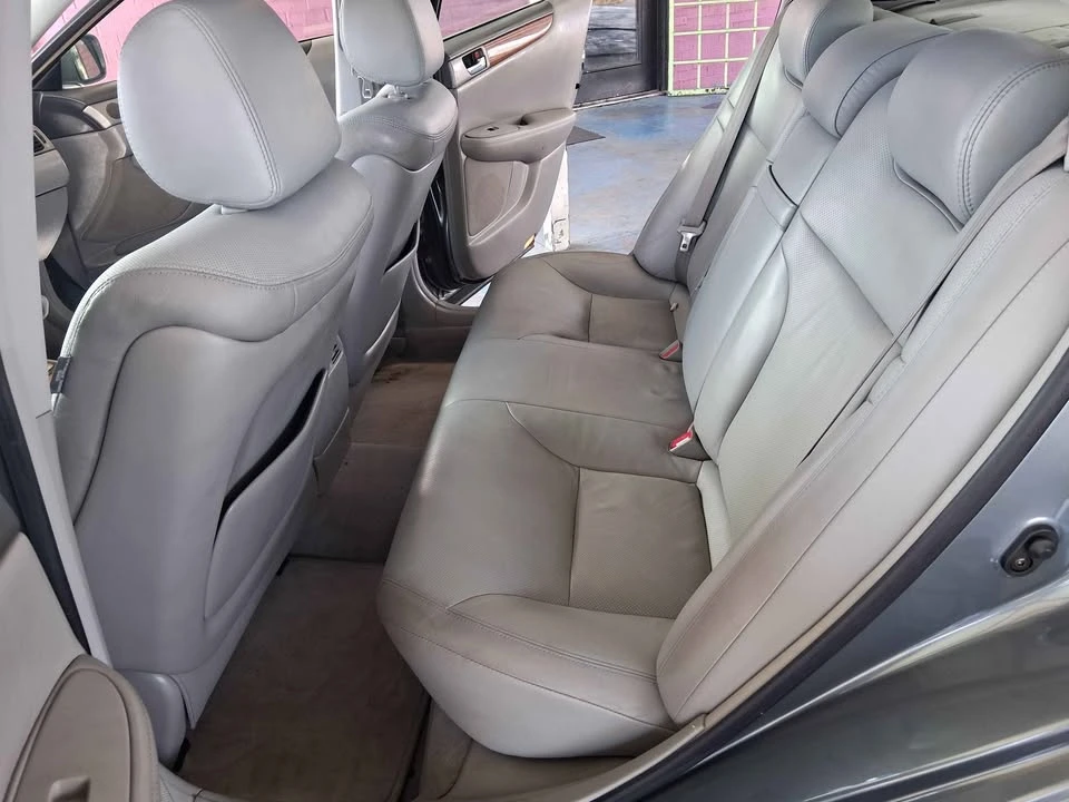 2005 Lexus ES 4th Gen - Image 9 of 13