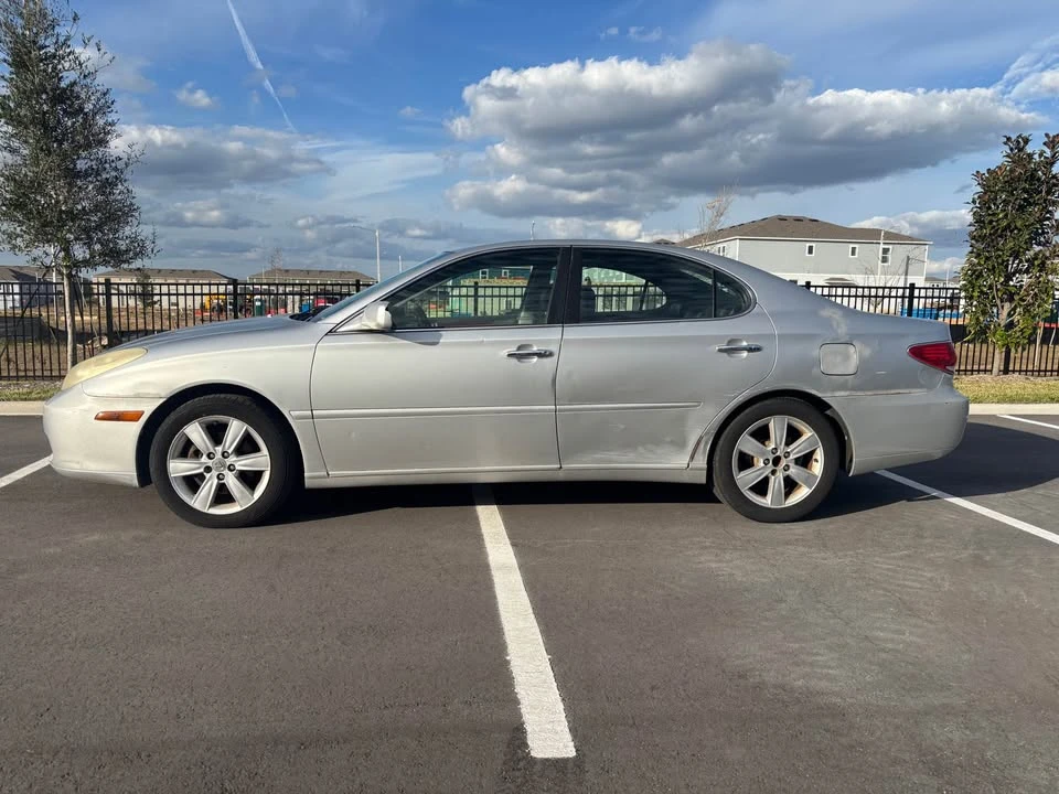 2005 Lexus ES 3rd Gen - Image 2 of 12