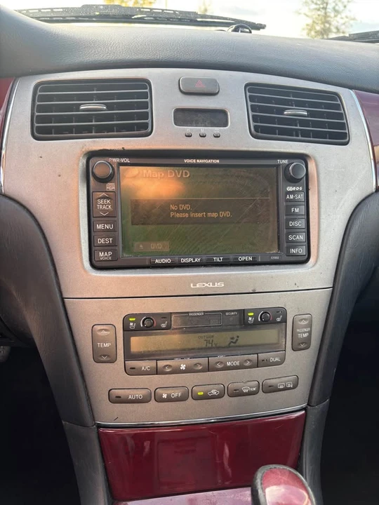 2005 Lexus ES 3rd Gen - Image 9 of 12