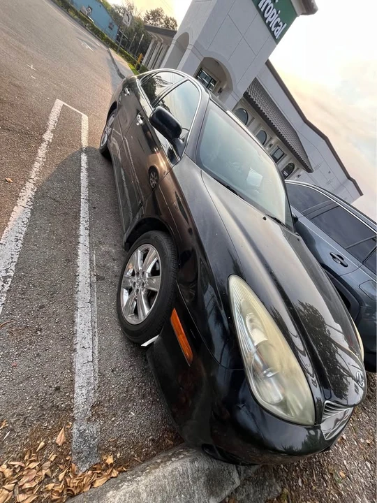 2005 Lexus ES 4th Gen - Image 2 of 10