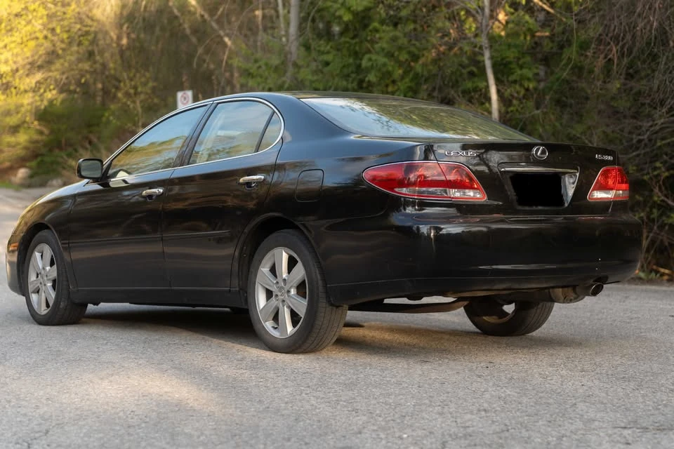 2005 Lexus ES 4th Gen - Image 4 of 8