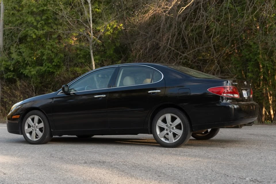 2005 Lexus ES 4th Gen - Image 2 of 8