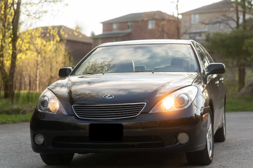 2005 Lexus ES 4th Gen - Image 5 of 8