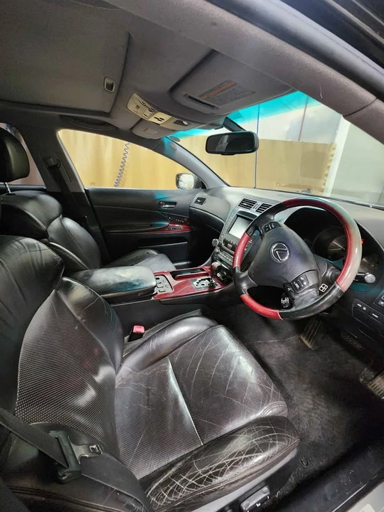 2005 Lexus GS 2nd Gen - Image 2 of 16