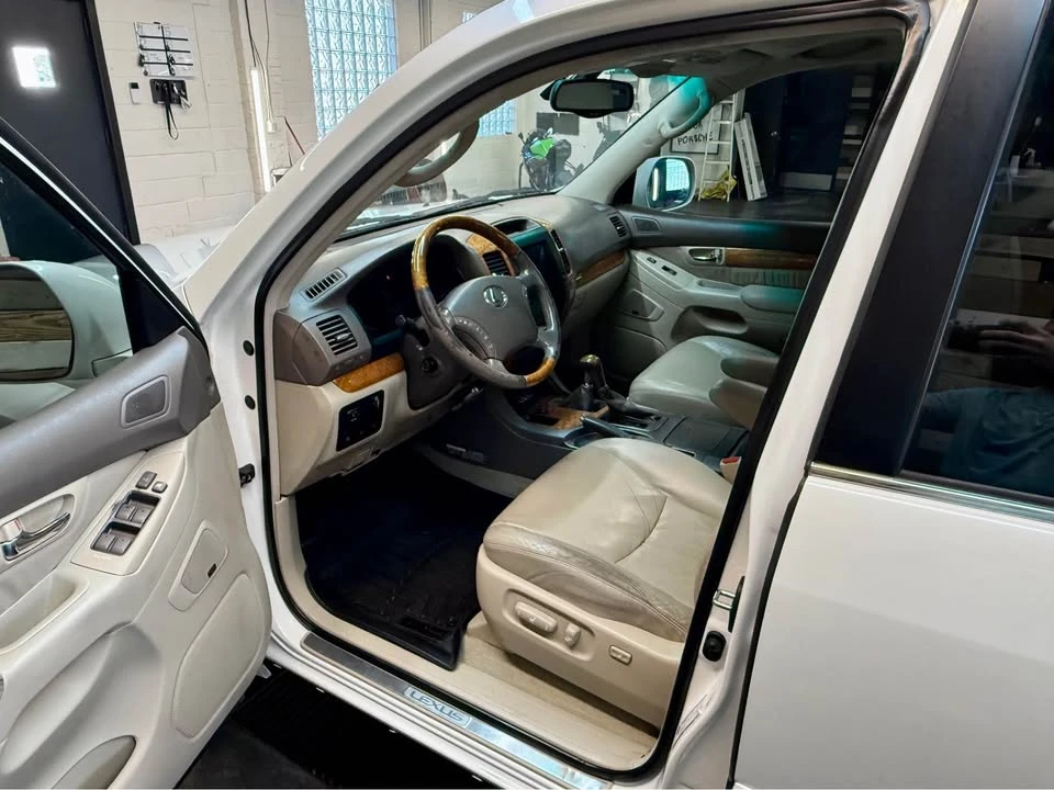 2005 Lexus GX 2nd Gen - Image 6 of 17