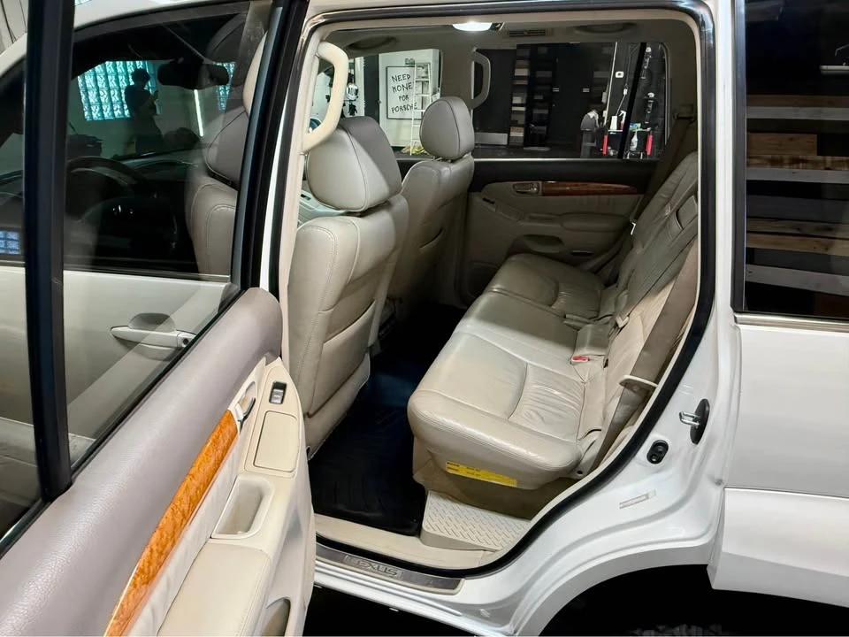 2005 Lexus GX 2nd Gen - Image 14 of 17