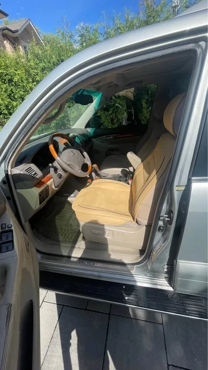 2005 Lexus GX 1st Gen - Image 4 of 7