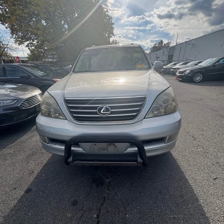 2005 Lexus GX 1st Gen - Image 2 of 7
