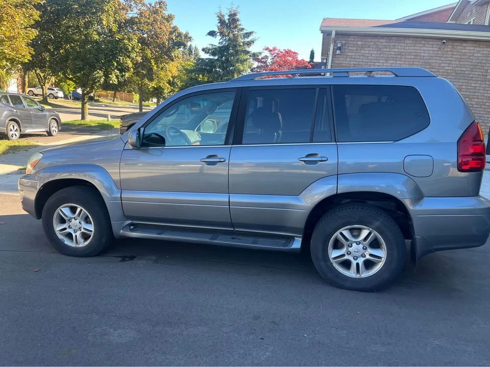 2005 Lexus GX 1st Gen - Image 2 of 5