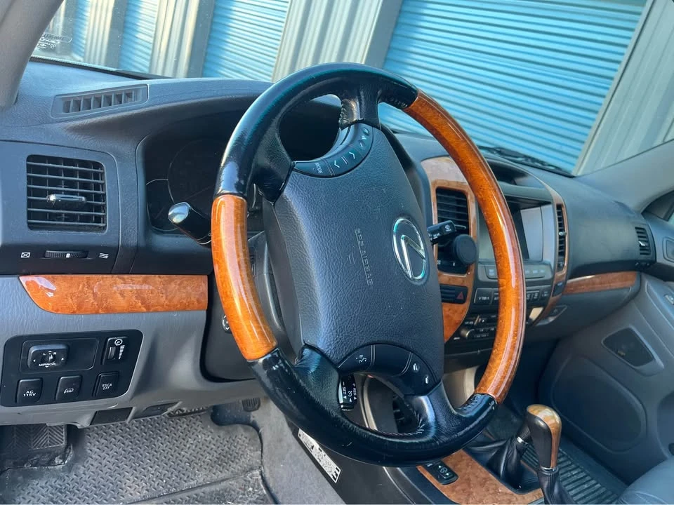2005 Lexus GX 1st Gen - Image 3 of 5