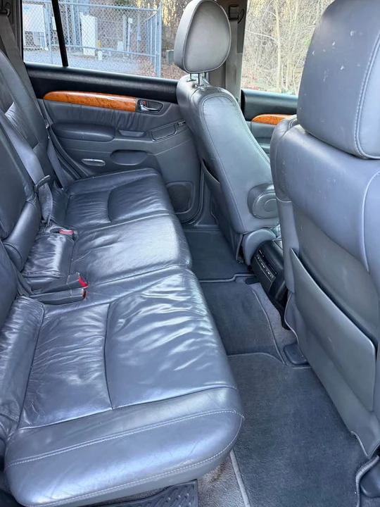 2005 Lexus GX 1st Gen - Image 10 of 14