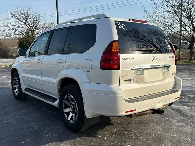 2005 Lexus GX 1st Gen - Image 4 of 16