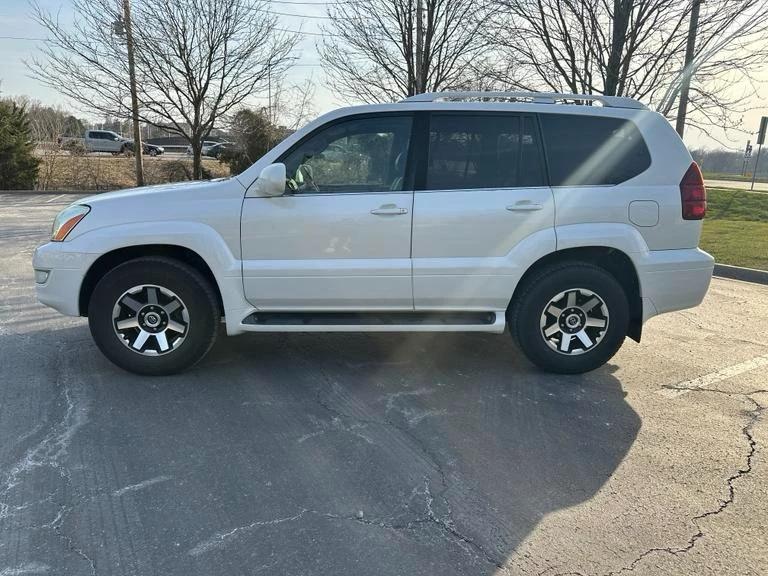 2005 Lexus GX 1st Gen - Image 7 of 16