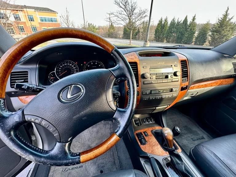 2005 Lexus GX 1st Gen - Image 15 of 16