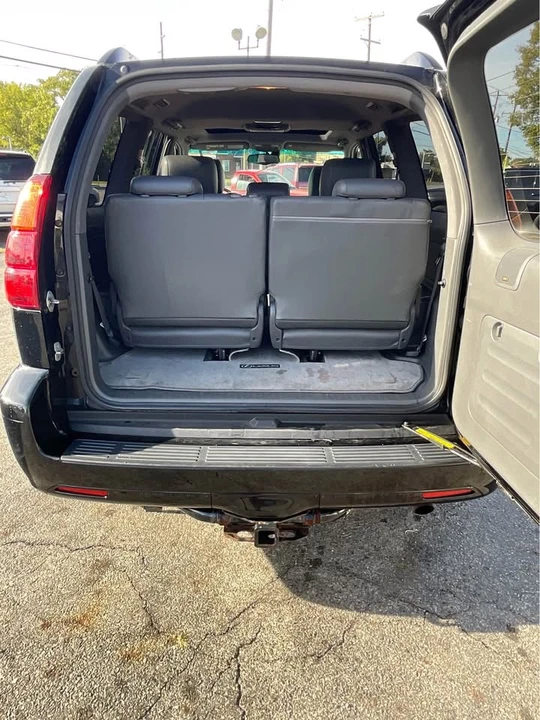 2005 Lexus GX 1st Gen - Image 17 of 20