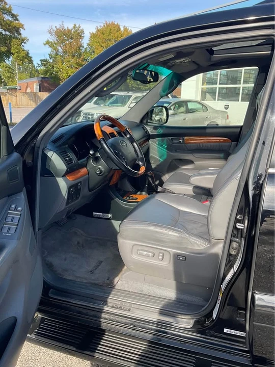2005 Lexus GX 1st Gen - Image 6 of 20