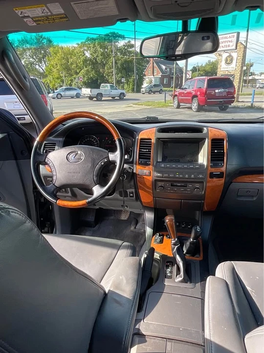 2005 Lexus GX 1st Gen - Image 10 of 20