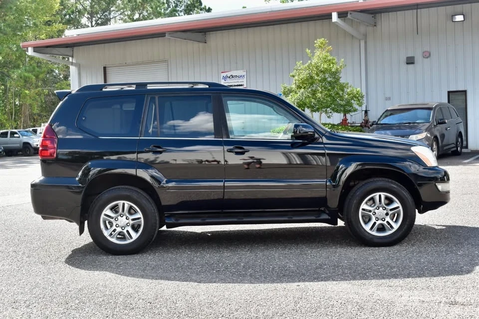 2005 Lexus GX 1st Gen - Image 5 of 20