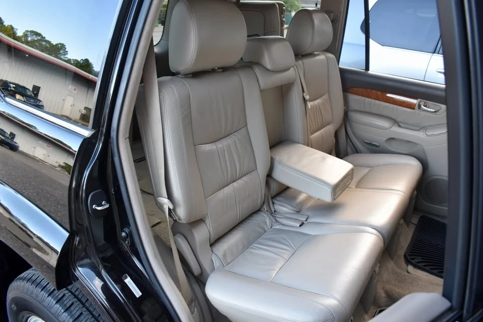2005 Lexus GX 1st Gen - Image 18 of 20