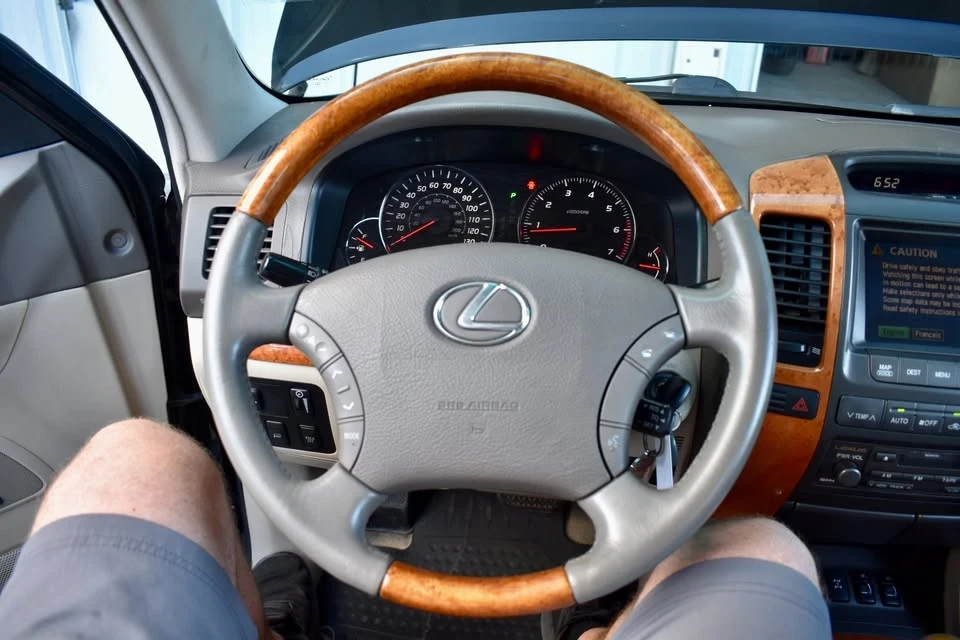 2005 Lexus GX 1st Gen - Image 15 of 20