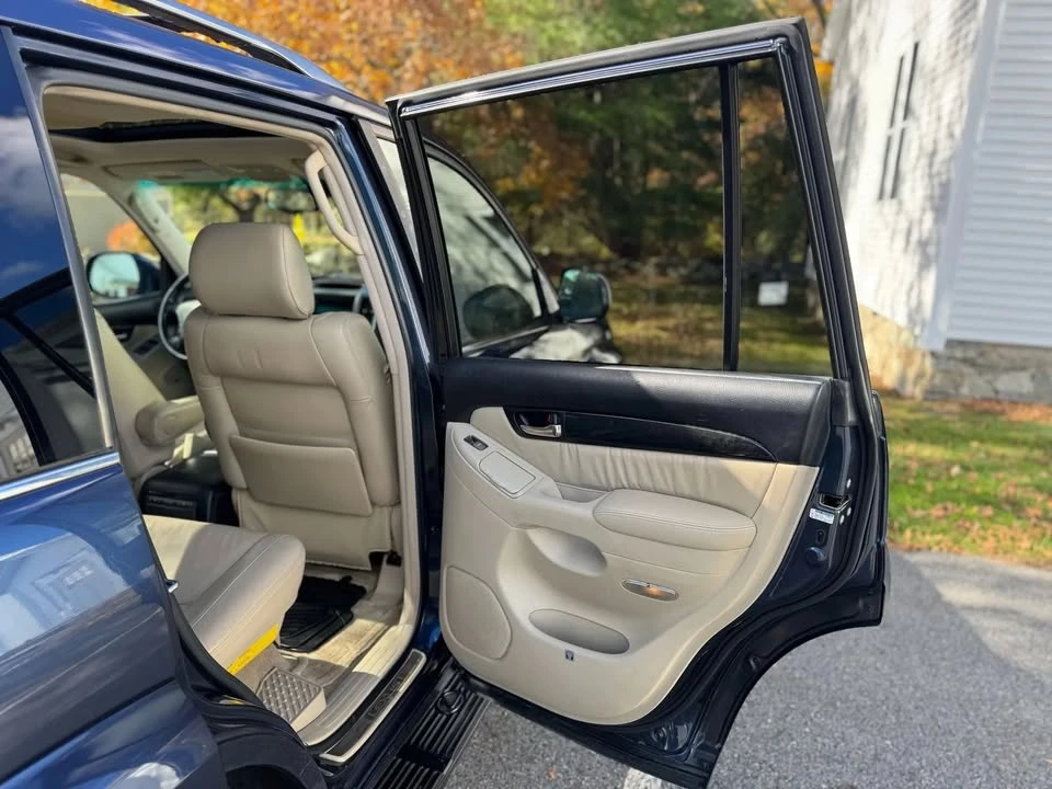 2005 Lexus GX 1st Gen - Image 13 of 19