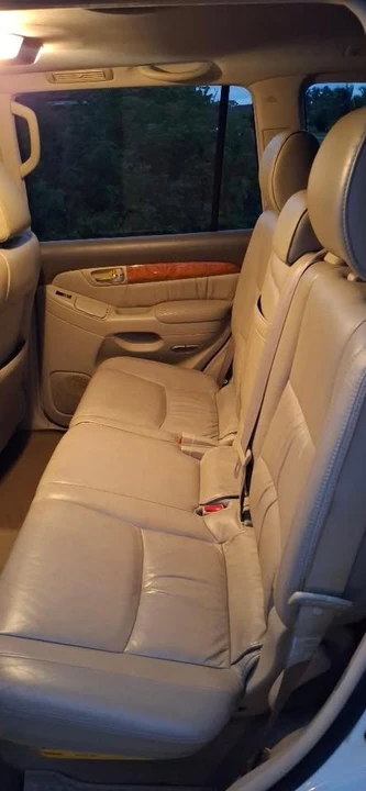 2005 Lexus GX 1st Gen - Image 5 of 13