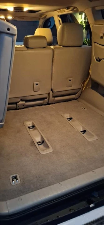 2005 Lexus GX 1st Gen - Image 6 of 13