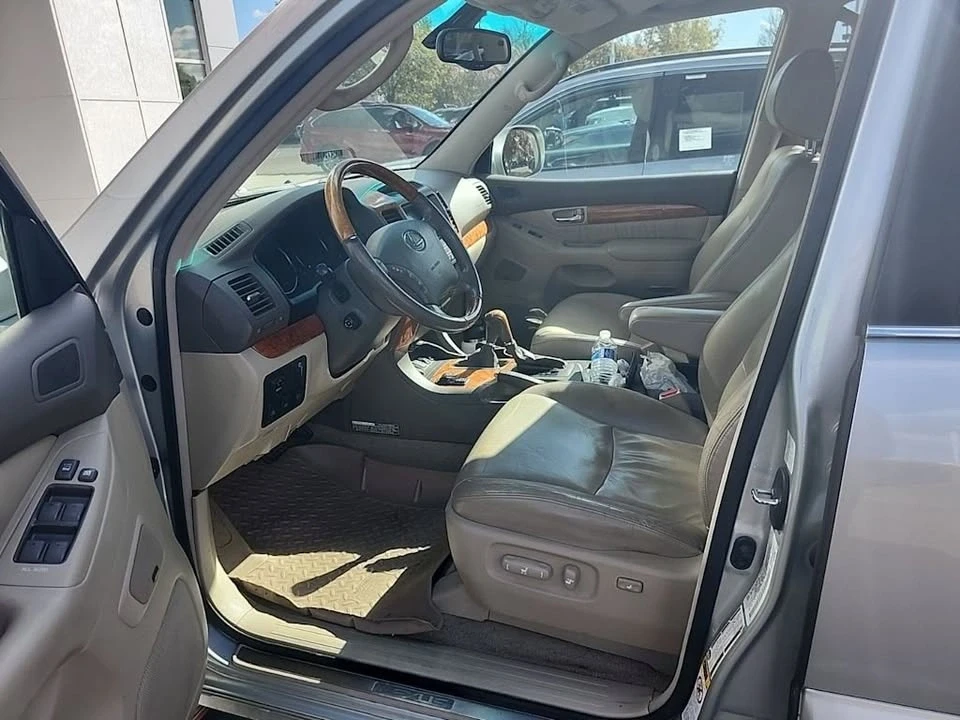 2005 Lexus GX 1st Gen - Image 8 of 11