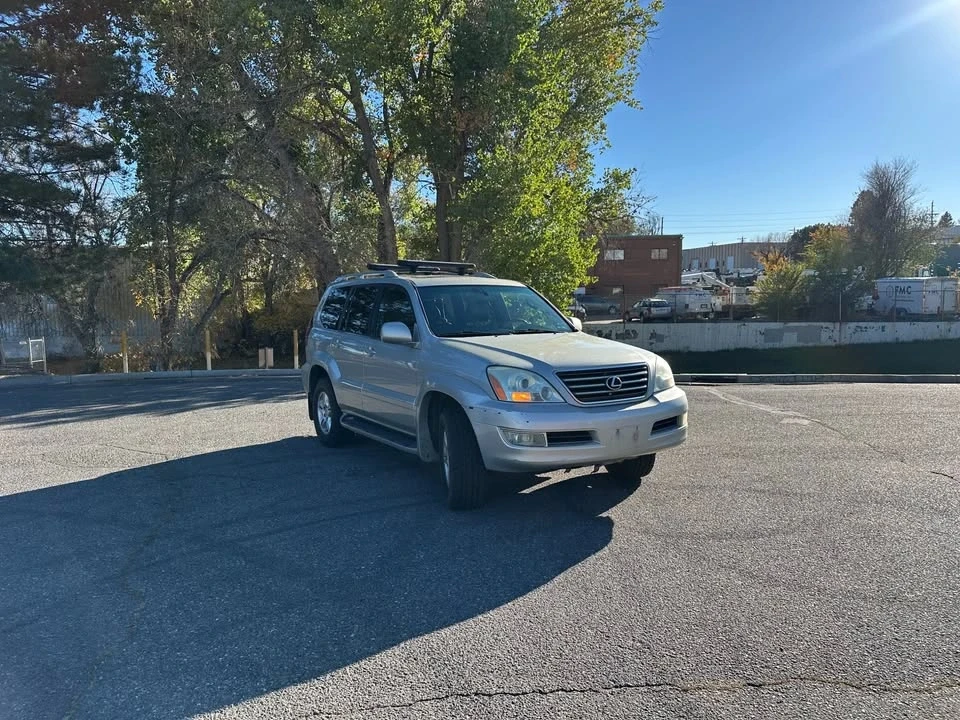2005 Lexus GX 2nd Gen - Image 2 of 8