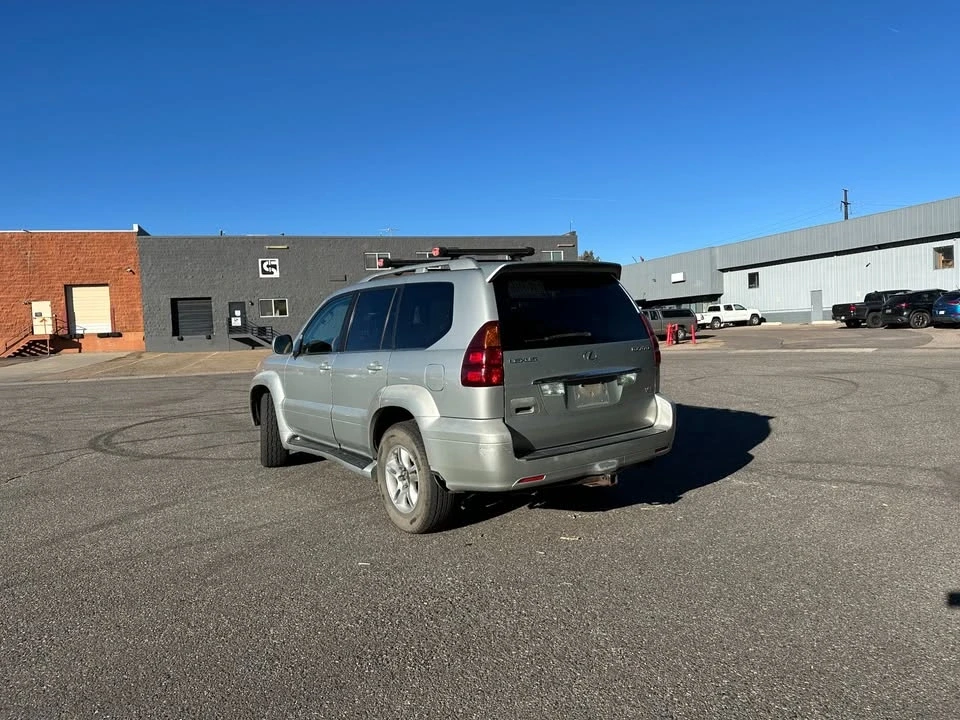 2005 Lexus GX 2nd Gen - Image 3 of 8