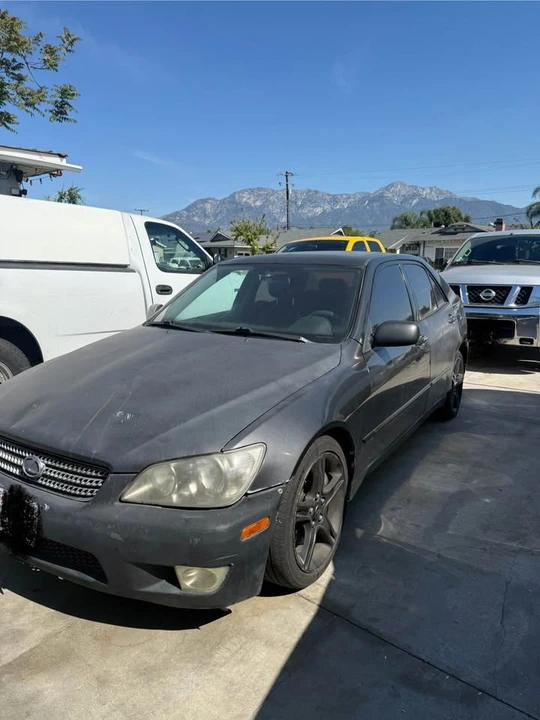 2005 Lexus IS 1st Gen - Image 3 of 4