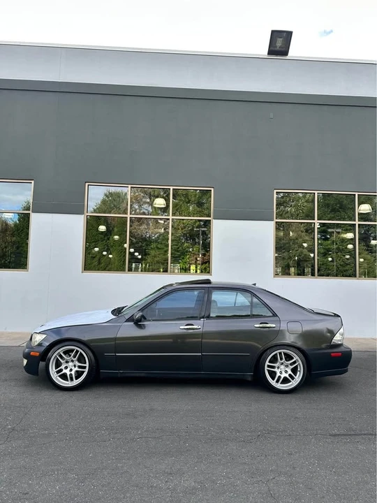 2005 Lexus IS 1st Gen - Image 2 of 8