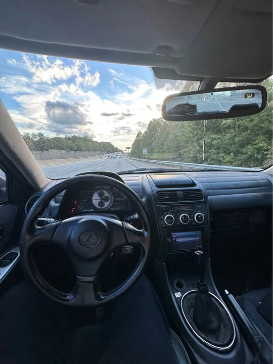 2005 Lexus IS 1st Gen - Image 6 of 8