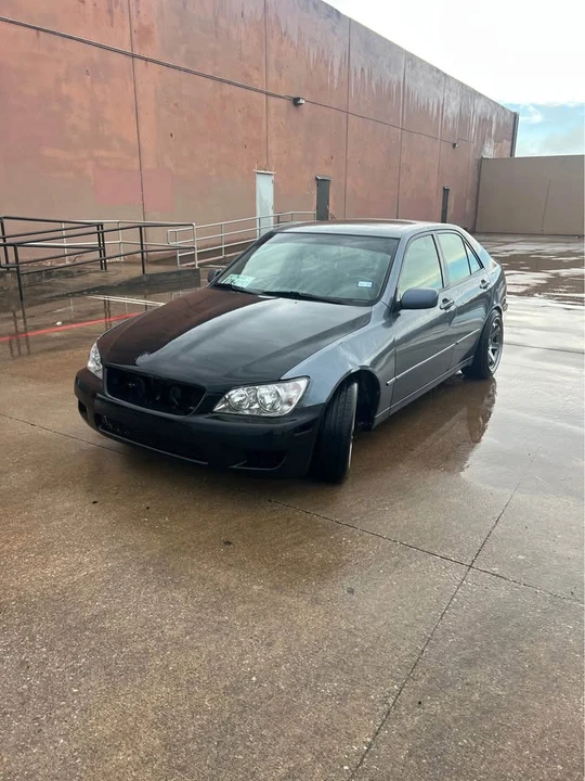 2005 Lexus IS 1st Gen - Image 2 of 6