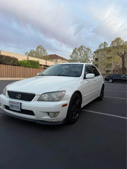 2005 Lexus IS 1st Gen - Image 5 of 8