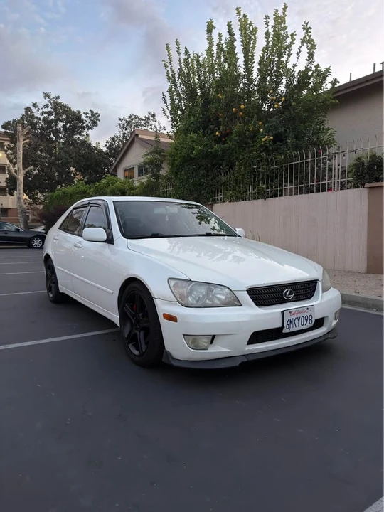 2005 Lexus IS 1st Gen - Image 2 of 3