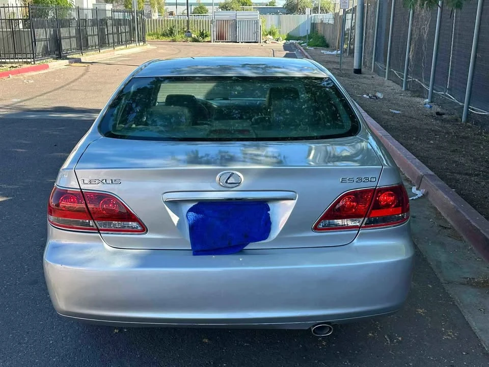 2005 Lexus IS 1st Gen - Image 6 of 10