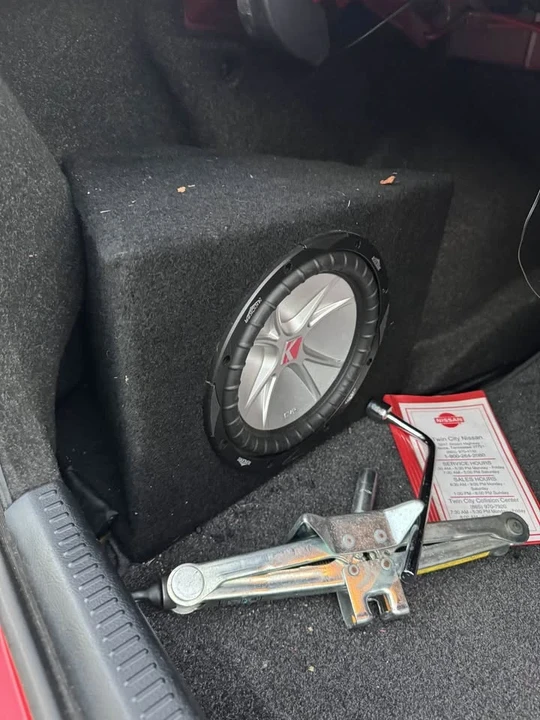 2005 Lexus IS 1st Gen - Image 12 of 14