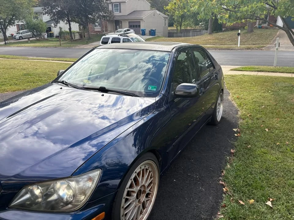 2005 Lexus IS 1st Gen - Image 2 of 9