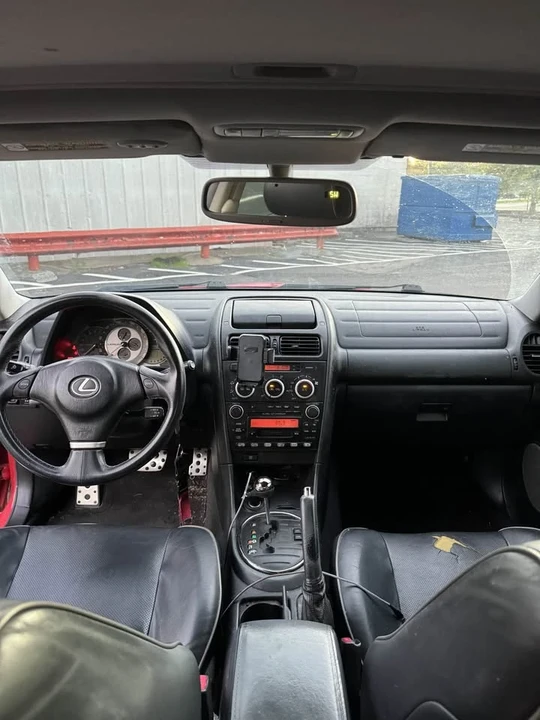 2005 Lexus IS 1st Gen - Image 9 of 14