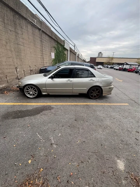 2005 Lexus IS 1st Gen - Image 2 of 3