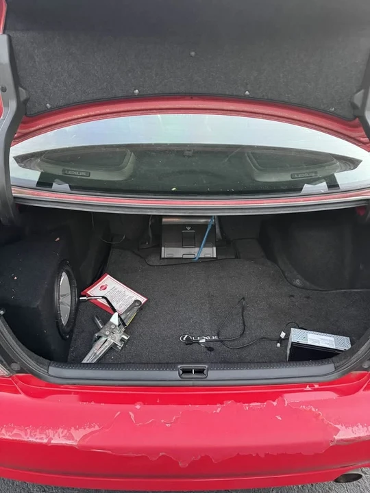 2005 Lexus IS 1st Gen - Image 11 of 14