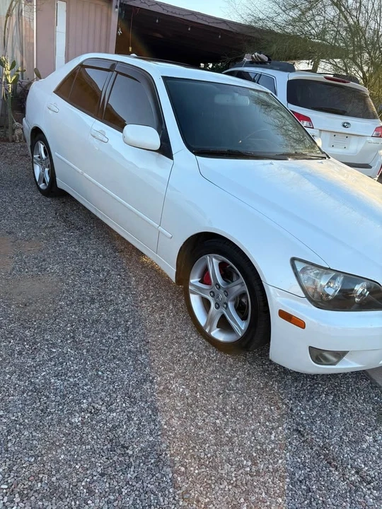 2005 Lexus IS 1st Gen - Image 13 of 19