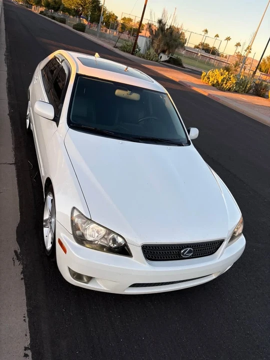 2005 Lexus IS 1st Gen - Image 7 of 19