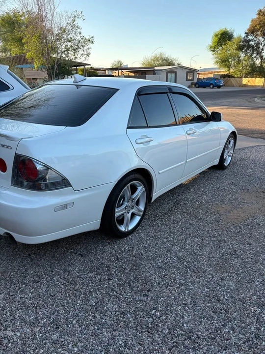 2005 Lexus IS 1st Gen - Image 14 of 19