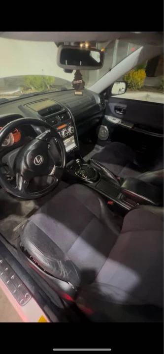 2005 Lexus IS 1st Gen - Image 6 of 8