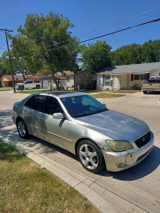 2005 Lexus IS 1st Gen - Image 3 of 11